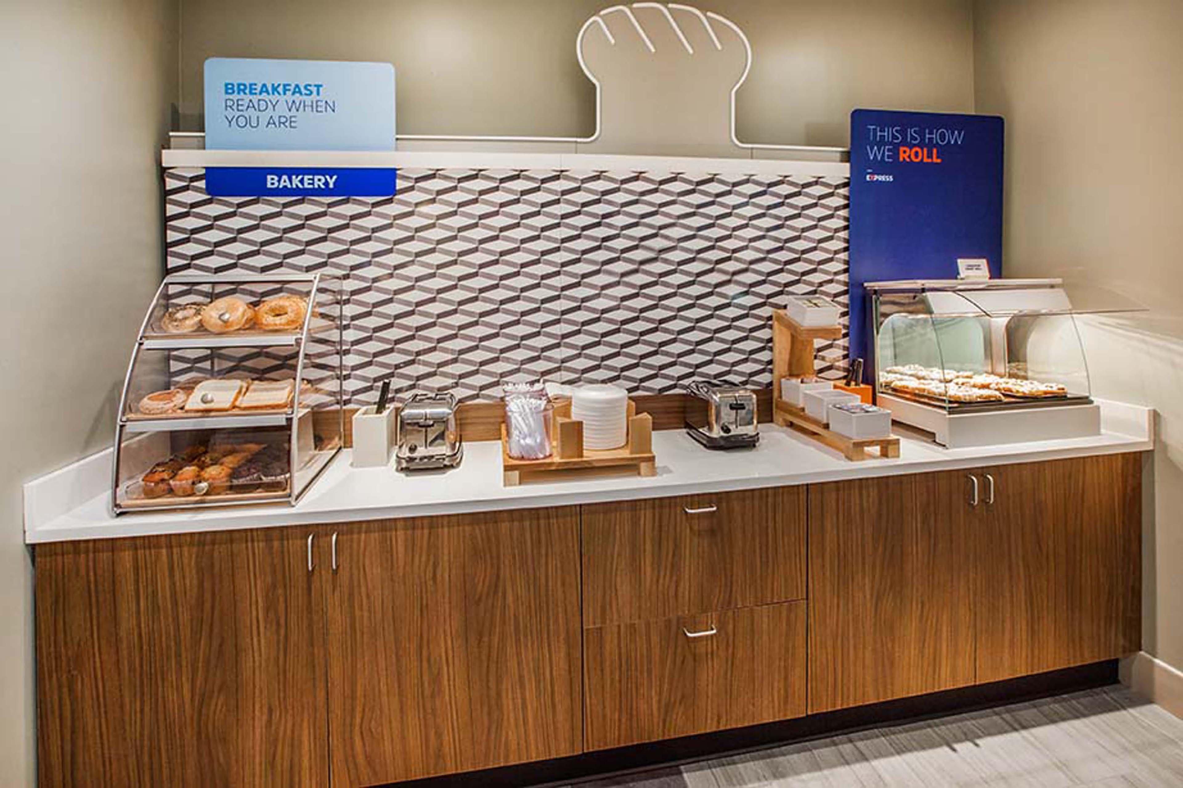 Holiday Inn Express San Diego Airport-Old Town By Ihg Екстериор снимка