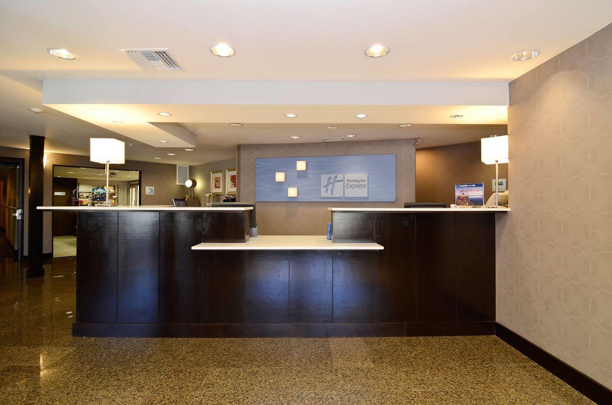 Holiday Inn Express San Diego Airport-Old Town By Ihg Екстериор снимка